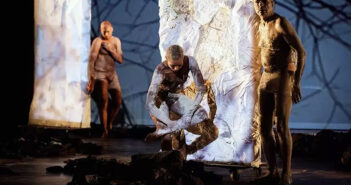 L’umano è il poliglotta Golem di Amos Gitaï al Pompei Theatrum Mundi